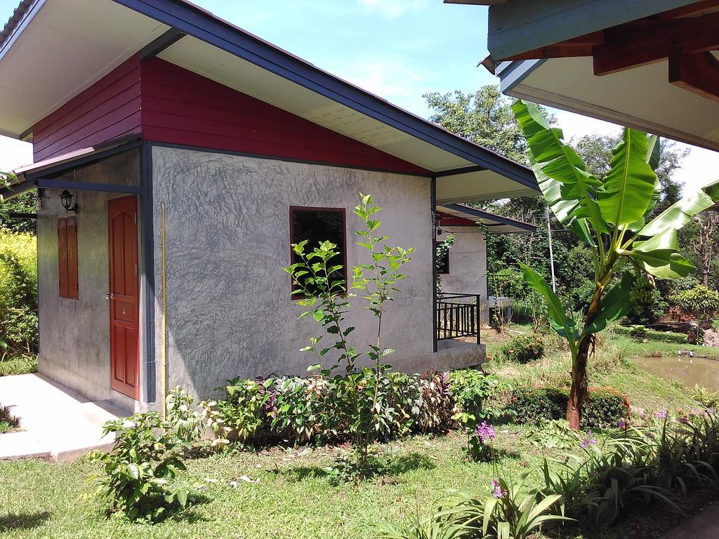Ban Suan Sukjai Mae Sariang Exterior foto